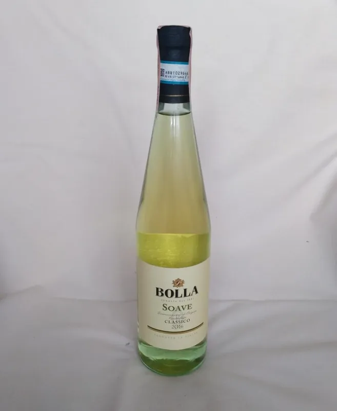Soave wine label