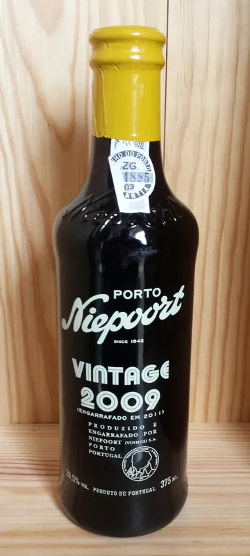 Port wine label
