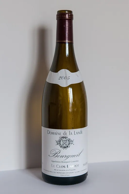 Bourgueil wine label